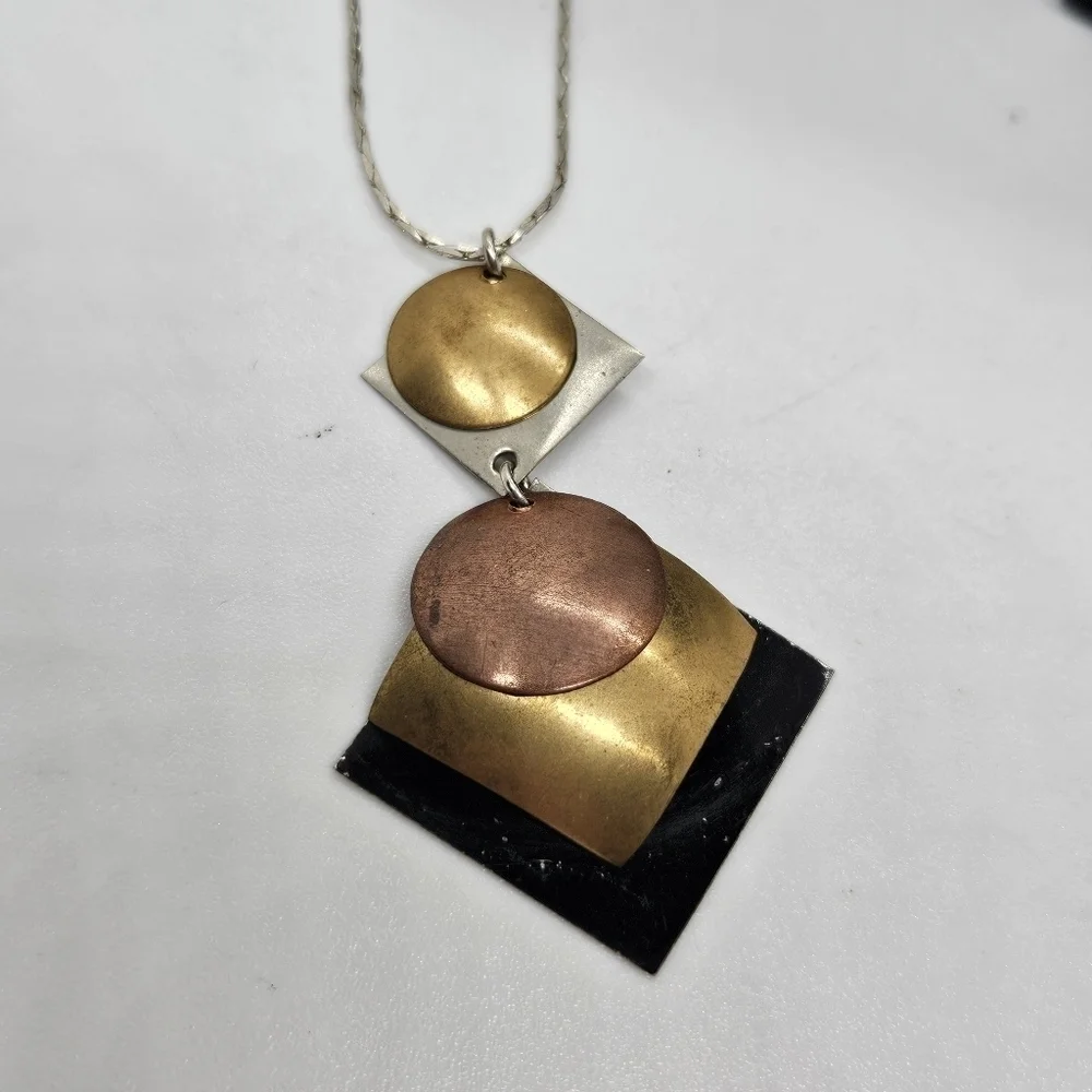 N/A silver tone